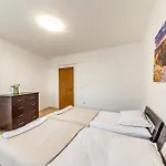 Апартамент Two-bedroom In The Heart Of The Rhodopes Пампорово