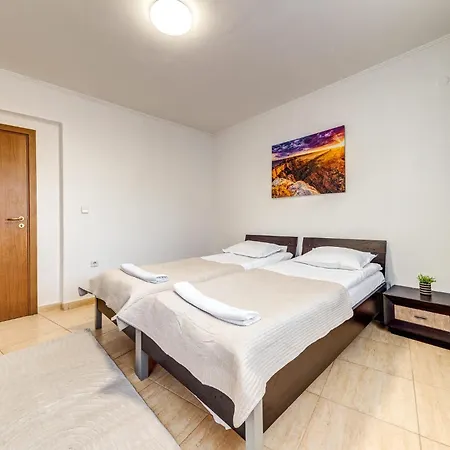 Two-bedroom In The Heart Of The Rhodopes By Flat Manаger Апартамент Пампорово