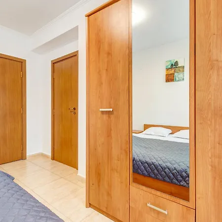 Апартамент Two-bedroom In The Heart Of The Rhodopes By Flat Manаger